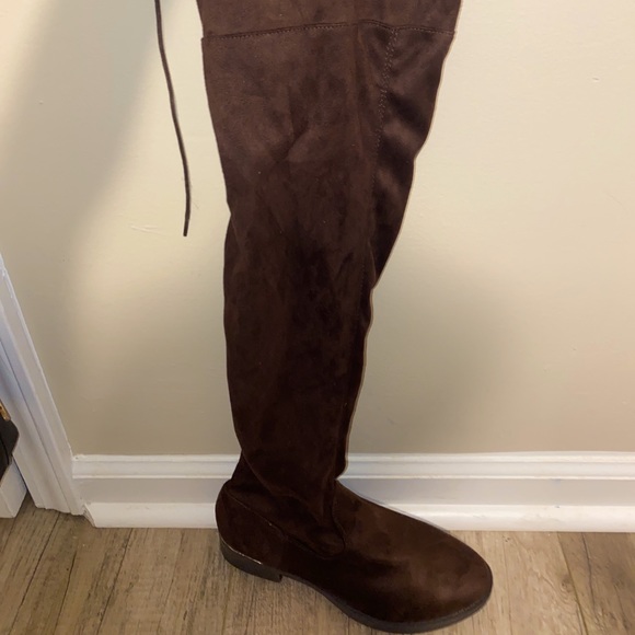 Brown Knee high boots - Picture 1 of 3